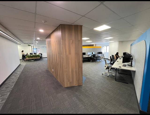 1,753M² OFFICE TO LET IN CENTURY CITY